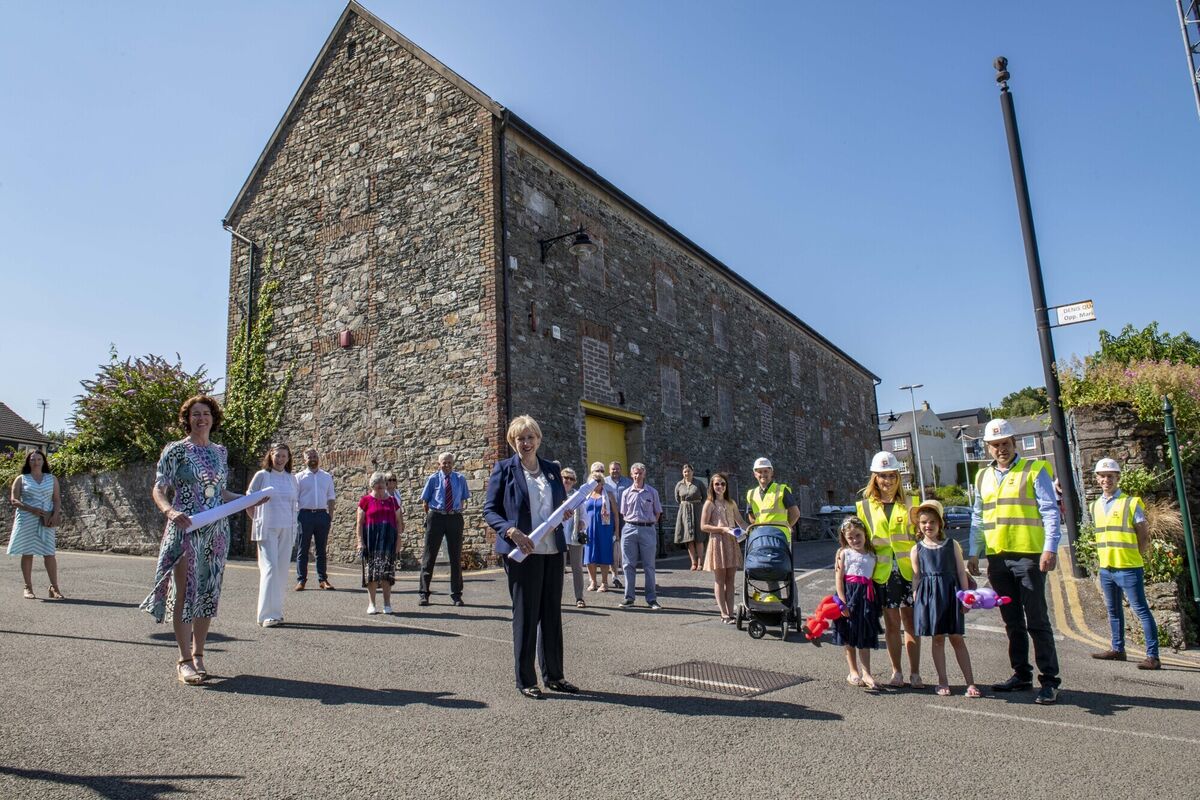 Mayor of the County of Cork, Cllr Gillian Coughlan and Minister for Rural and Community Development, Heather Humphreys TD, jointly marked the official commencement of works on Kinsale’s new state of the art library facility. The event, which took place in Kinsale on Sunday 25th July, marks the commencement of extensive refurbishment works which will see the town centre heritage building being re-purposed as a new library. Pic: Brian Lougheed Mayor of the County of Cork, Cllr Gillian Coughlan and Minister for Rural and Community Development, Heather Humphreys TD, jointly marked the official commencement of works on Kinsale’s new state of the art library facility. The event, which took place in Kinsale on Sunday 25th July, marks the commencement of extensive refurbishment works which will see the town centre heritage building being re-purposed as a new library. Pic: Brian Lougheed