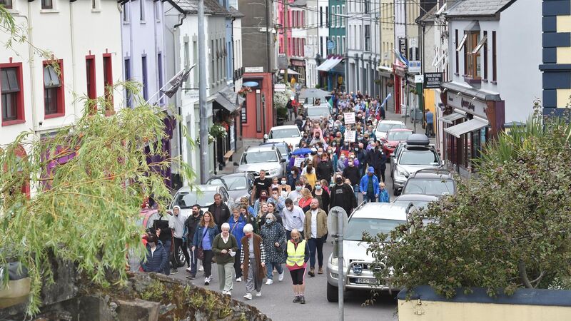 Health Minister says additional cover is being sought for Bantry General as people protest hospital unit's closure