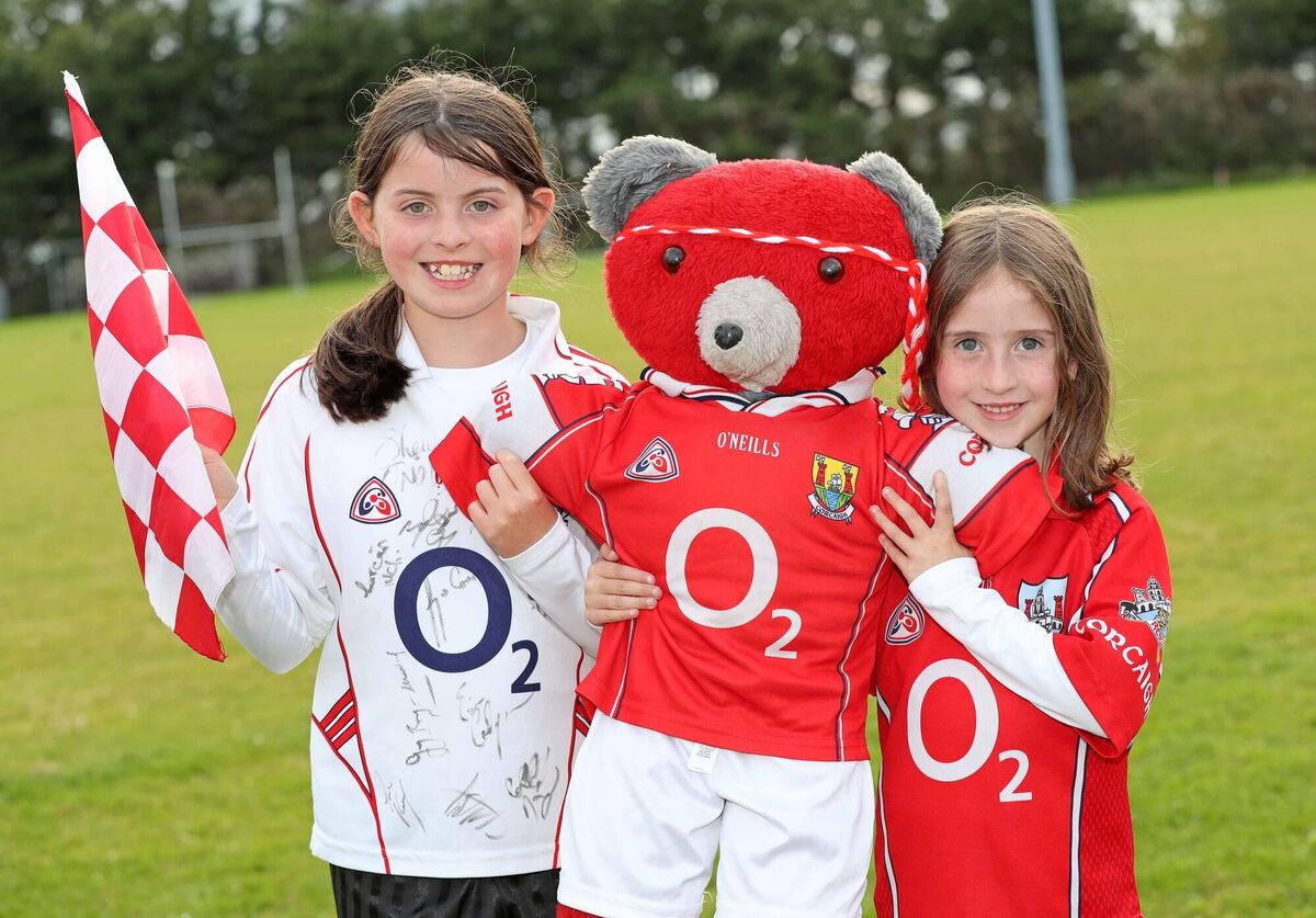 Pre All Ireland Final build up at Erins Own Gaa Club: Aoibhinn and Roisn O'Leary with Sambo the Teddy. Picture: Jim Coughlan.