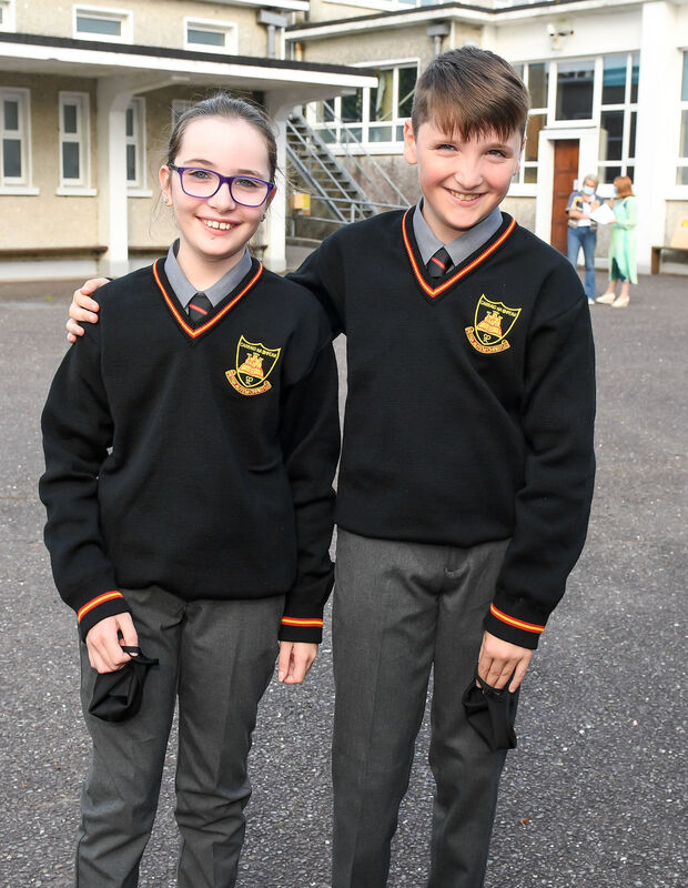 1st year students and twins Lucy and Tom Collins from Carraig na bhFear, are all smiles during their first day at Colaiste an Chroi Naofa, Carraig na bhFear, Co Cork. 1st year students and twins Lucy and Tom Collins from Carraig na bhFear, are all smiles during their first day at Colaiste an Chroi Naofa, Carraig na bhFear, Co Cork.