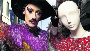 <p class="contextmenu internal_Caption">Irish make-up artist and drag queen James Mac launches the ‘Secondhand September’ initiative in Dublin.</p>