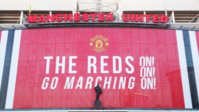 Manchester United to start Covid status spot checks this weekend