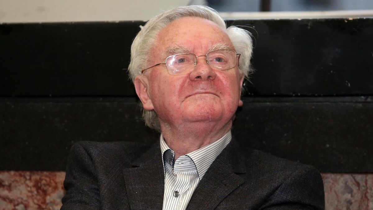 Well known Cork broadcaster laid to rest
