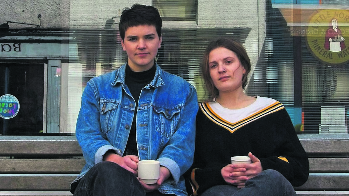 Living Leeside: Ballydehob has ooh la la for French singer Colyne