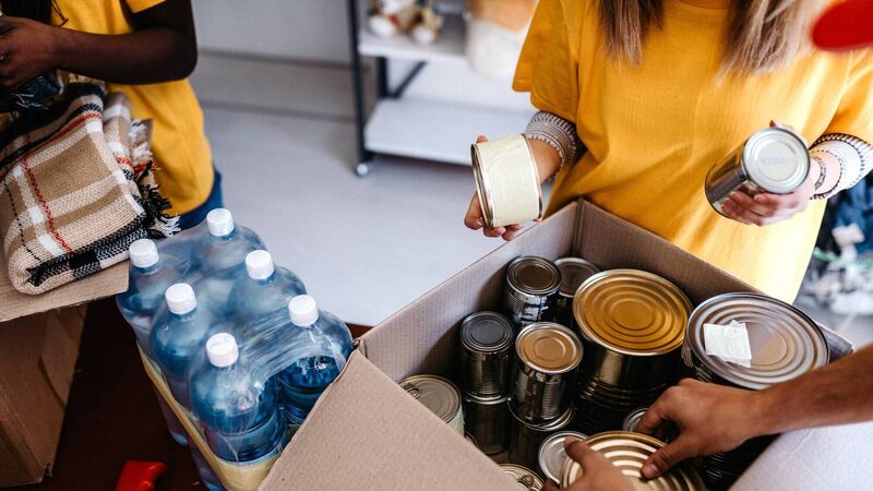 Cash-strapped Cork students turn to food bank Cash-strapped Cork students turn to food bank
