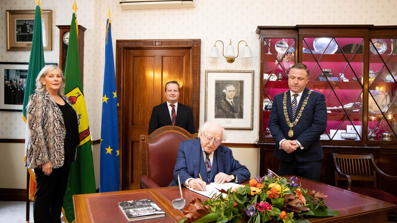 President pays special visit to Cork's City Hall 