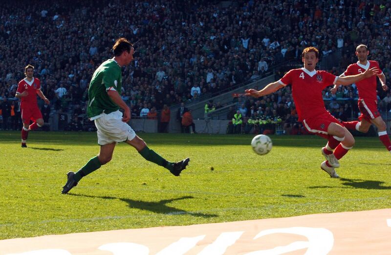 Stephen Ireland blasts home the match-winner for his country against Wales in the European Qualifying game at Croke Park. Picture: Eddie O'Hare