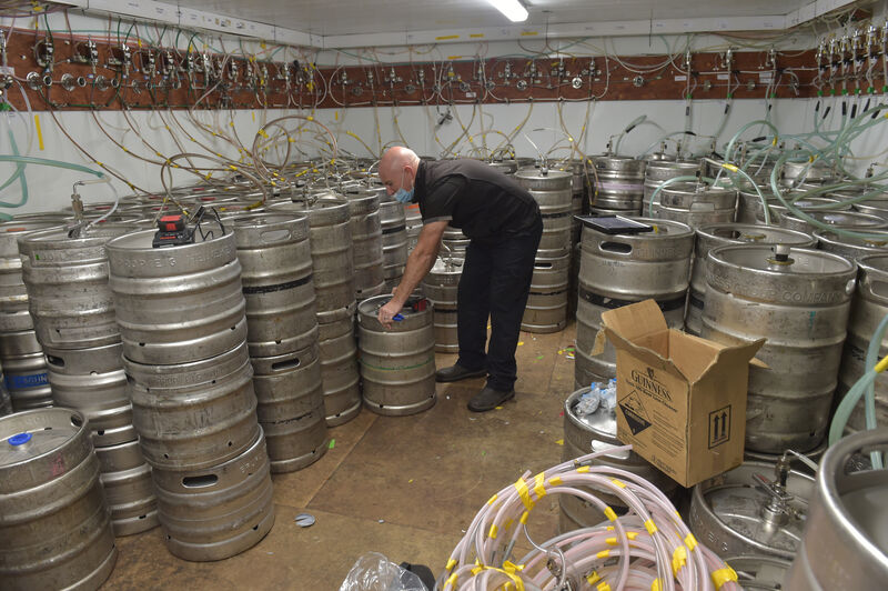  Joe Bartley, Guinness installing the kegs in the cold room at Cypress Avenue in Cork, for this week's Jazz weekend. Picture Dan Linehan