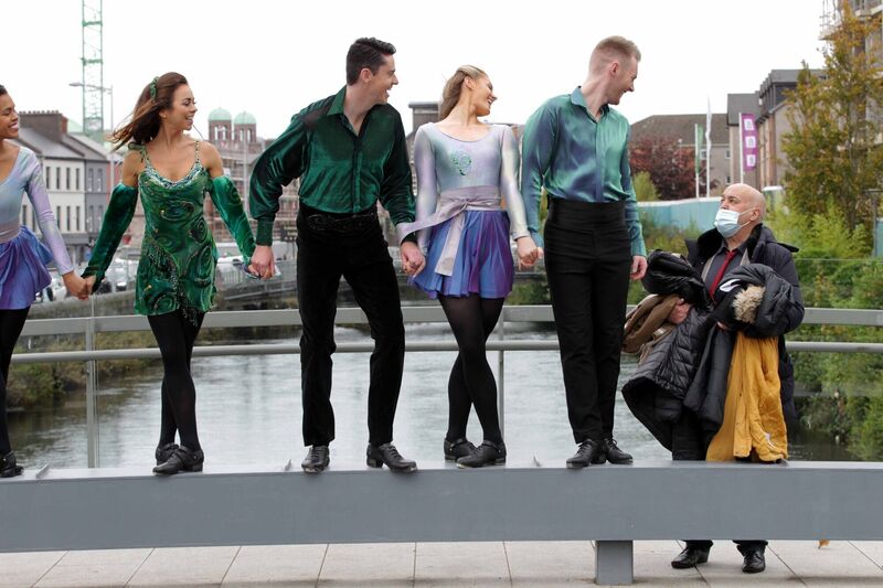Gerry Lundberg holds the coats for members of the cast of Riverdance, from left, Ruth Charles, Ellen Bonner, Jason O’Neill, Keeva Corry and John Lonergan pictured today in Cork, as it was announced that Riverdance will once again take the stage in Ireland when they play Live at the Marquee. PHOTO: Mark Stedman Gerry Lundberg holds the coats for members of the cast of Riverdance, from left, Ruth Charles, Ellen Bonner, Jason O’Neill, Keeva Corry and John Lonergan pictured today in Cork, as it was announced that Riverdance will once again take the stage in Ireland when they play Live at the Marquee. PHOTO: Mark Stedman