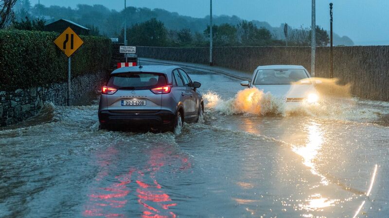 Thunderstorms and gale force winds forecasted for Cork Thunderstorms and gale force winds forecasted for Cork