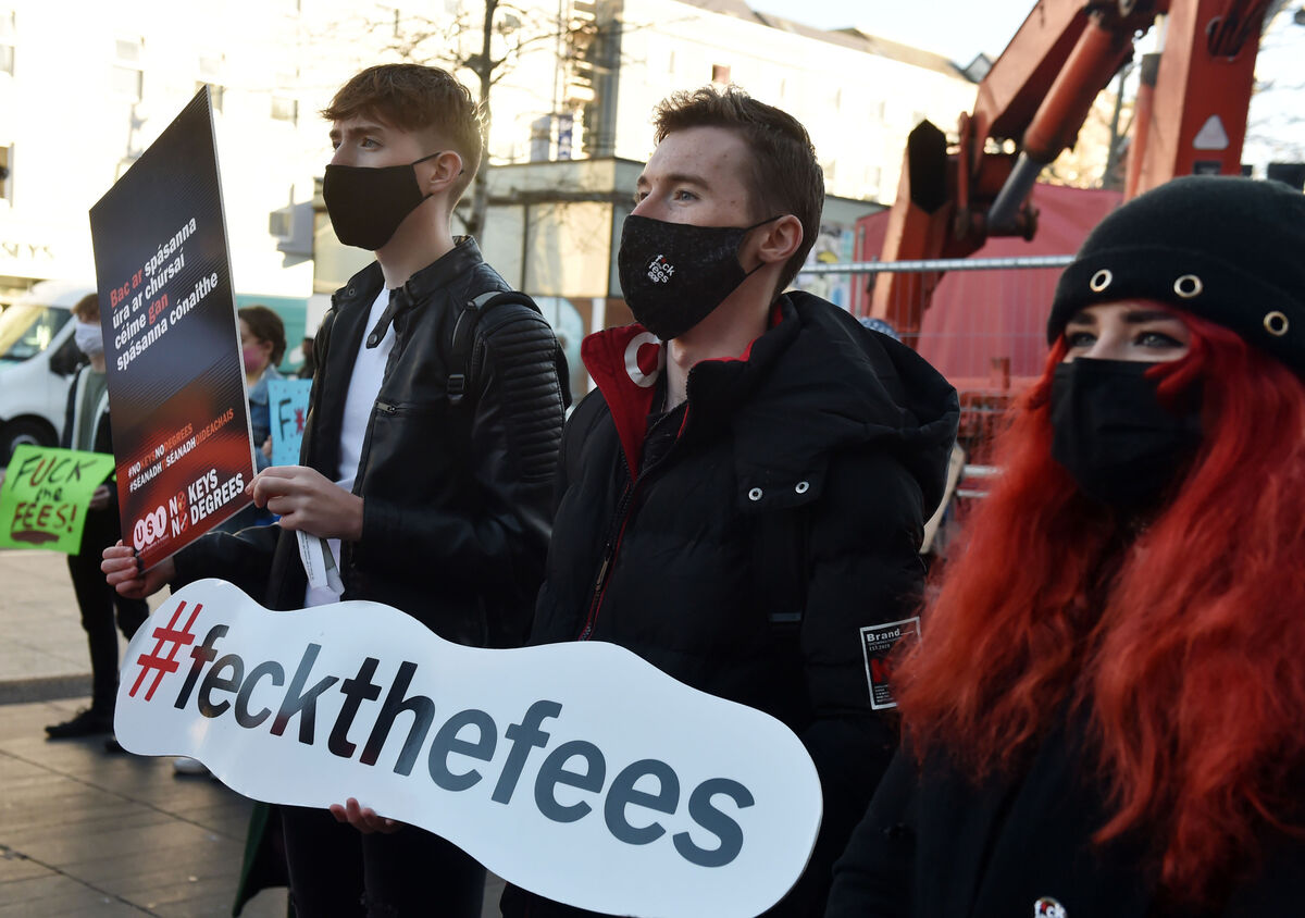 Students protesting in Cork about college fees . Picture: Eddie O'Hare Students protesting in Cork about college fees . Picture: Eddie O'Hare