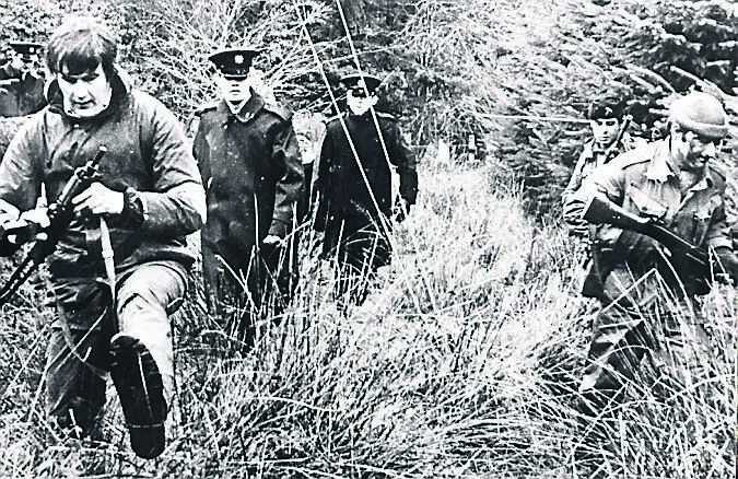Army and armed special branch at the Don Tidey shoot-out scene in 1983