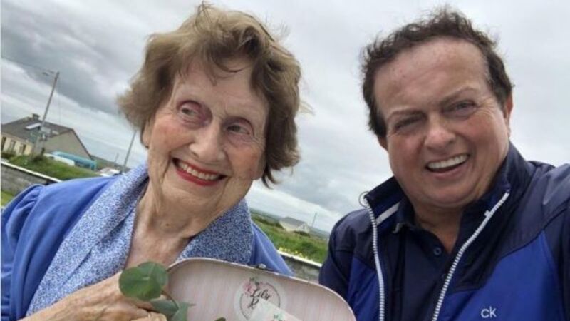 Tributes paid after Marty Morrissey's mother dies in road crash Tributes paid after Marty Morrissey's mother dies in road crash