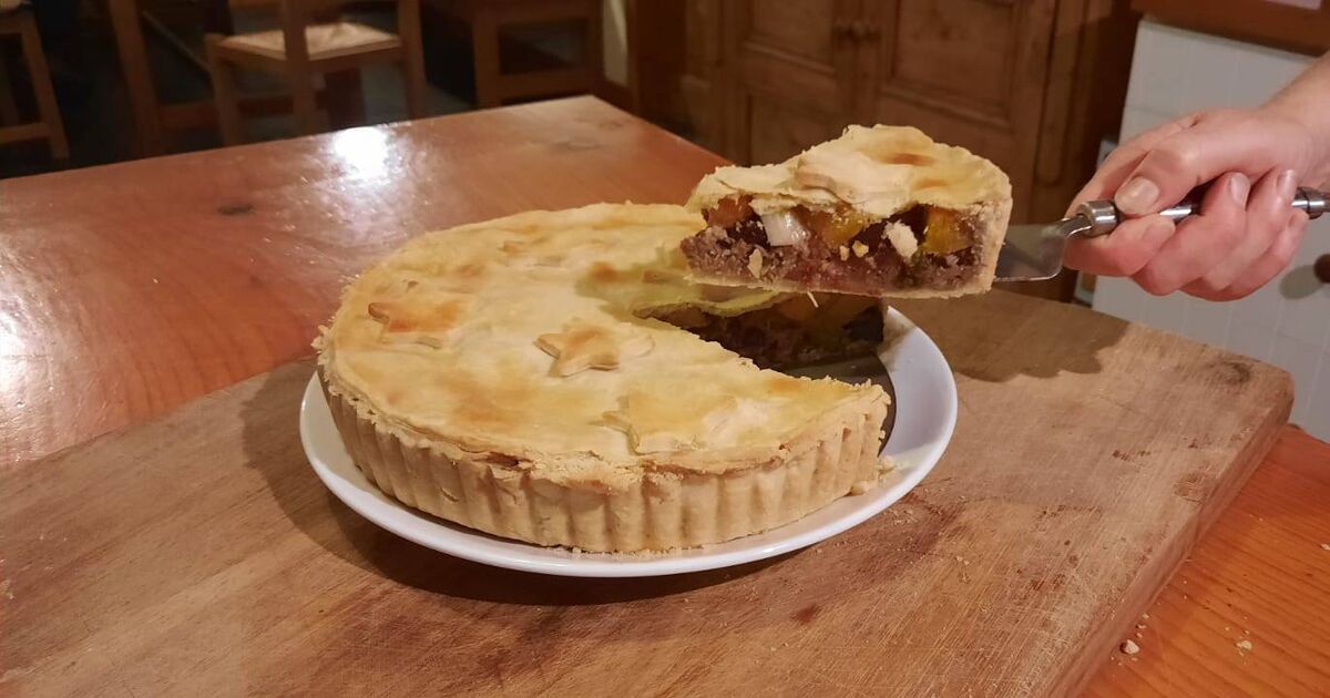 Recipe: Go meat-free this Christmas with a tasty vegan/vegetarian pie - Vimarsana News