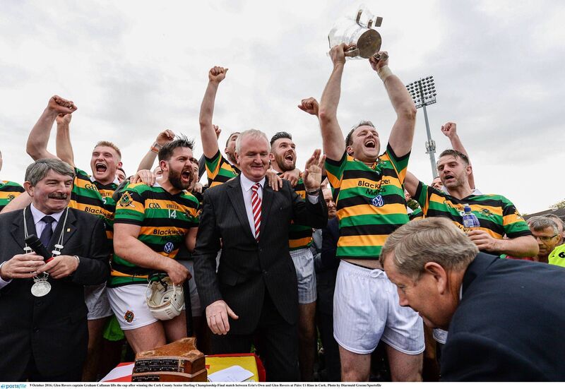 Glen Rovers captain Graham Callanan lifts the cup after winning the Cork County Senior Hurling Championship Final match between Erin's Own and Glen Rovers at Páirc Ui Rinn in Cork. Photo by Diarmuid Greene/Sportsfile