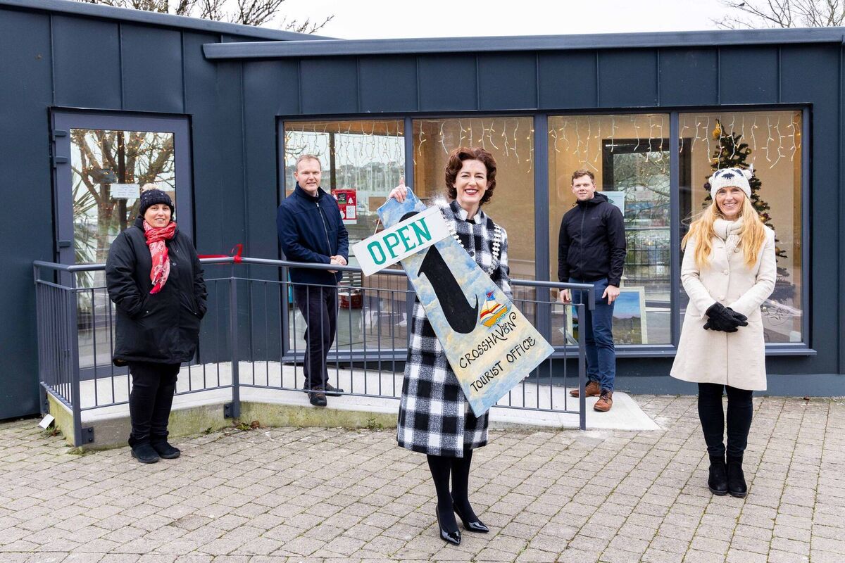  Mayor of The County of Cork, Cllr Gillian Coughlan, pictured with local councillors, Cllr Audrey Buckley, Cllr Seamus McGrath, Cllr Jack White, and Cllr Marcia D'Alton (also Chair of Carrigaline Municipal District), at the official opening of the new Tourist Information Kiosk in Crosshaven, County Cork. The Kiosk, funded mainly by Cork County Council through various grant schemes, replaces a portacabin which functioned as an information kiosk for over 25 years. Picture: Michael O'Sullivan /OSM PHOTO 