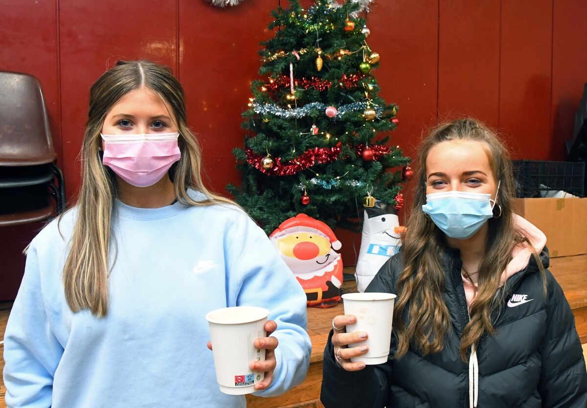 Students Sarah Kelleher (left) and Emily Daly enjoying the Christmas Jumper Day at Colaiste an Chroí Naofa, Carraig na bhFear, in aid of Concern celebrated with hot choclotate from Le Caf Fe for students and staff. Picture Denis Minihane. Students Sarah Kelleher (left) and Emily Daly enjoying the Christmas Jumper Day at Colaiste an Chroí Naofa, Carraig na bhFear, in aid of Concern celebrated with hot choclotate from Le Caf Fe for students and staff. Picture Denis Minihane.