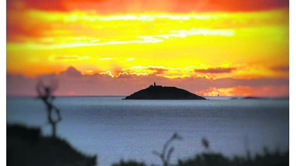 Beauty of Cork seaside town is captured in stunning calendar for charity