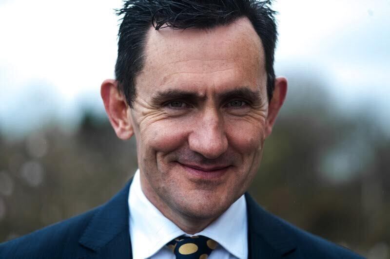 Dr Diarmuid Quinlan