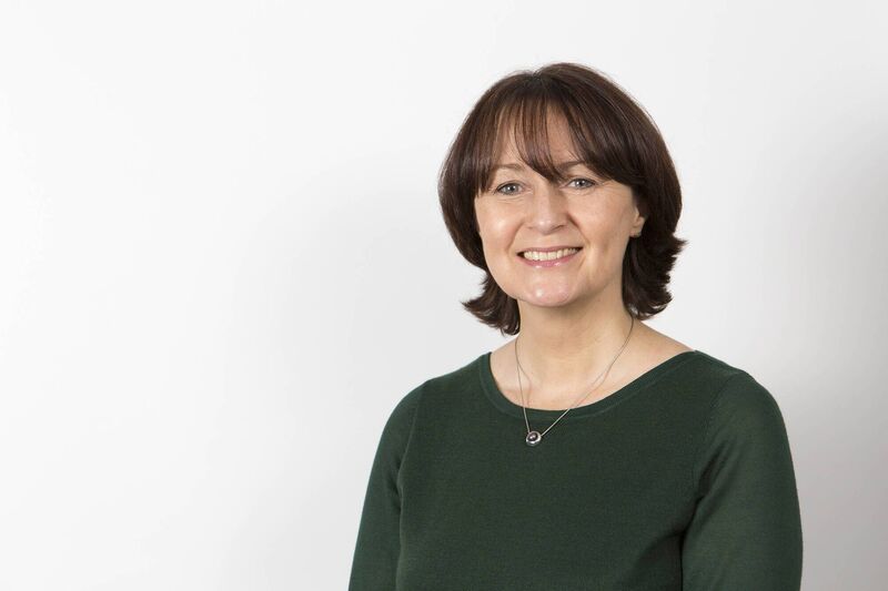 Expert Carolyn Bunting. Expert Carolyn Bunting.