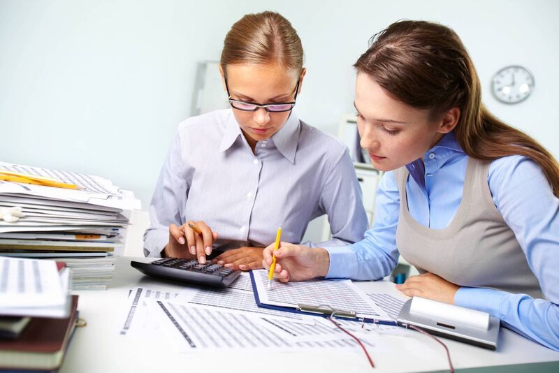 If you are struggling to get your head around investing in stocks, then seek out an investment manager. Picture: Stock If you are struggling to get your head around investing in stocks, then seek out an investment manager. Picture: Stock