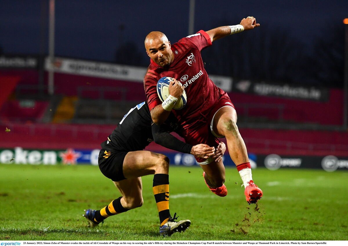 Simon Zebo of Munster evades the tackle of Ali Crossdale of Wasps on his way to scoring. Picture: Sam Barnes/Sportsfile