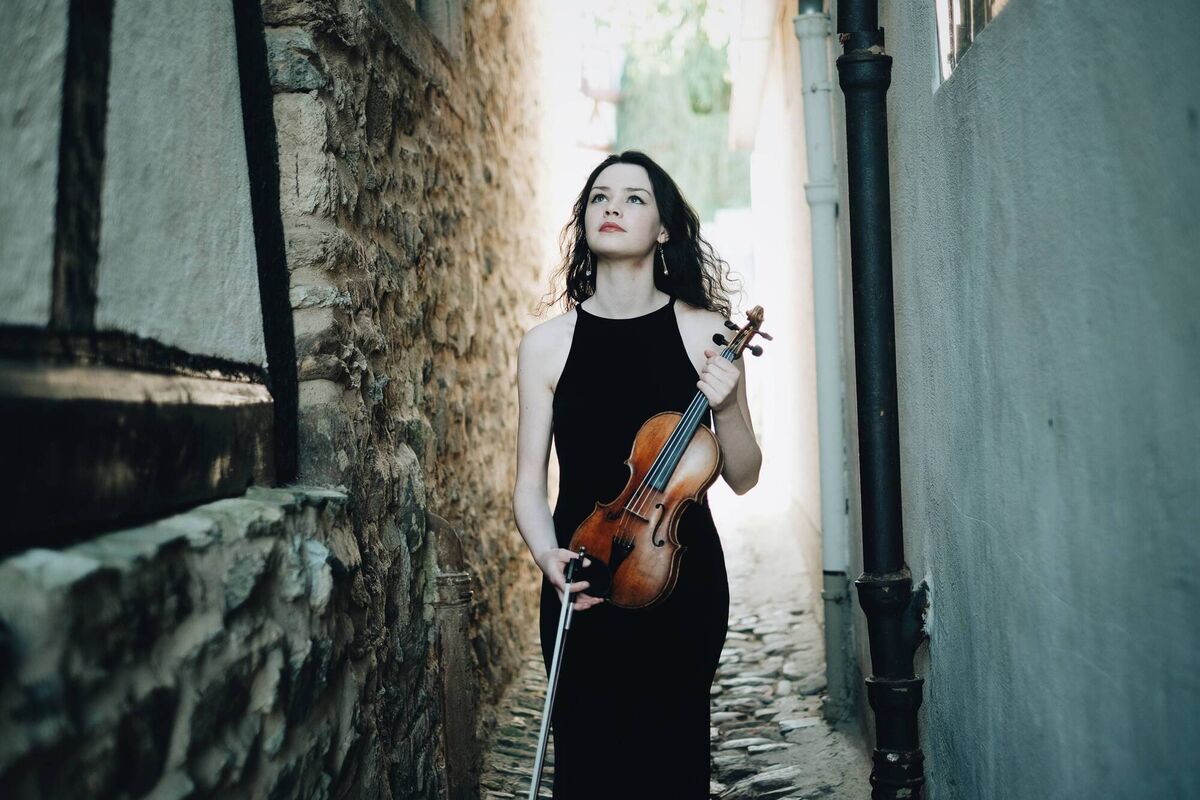 Mairead lives in Paris, but travels all over the world for her work. Mairead lives in Paris, but travels all over the world for her work.