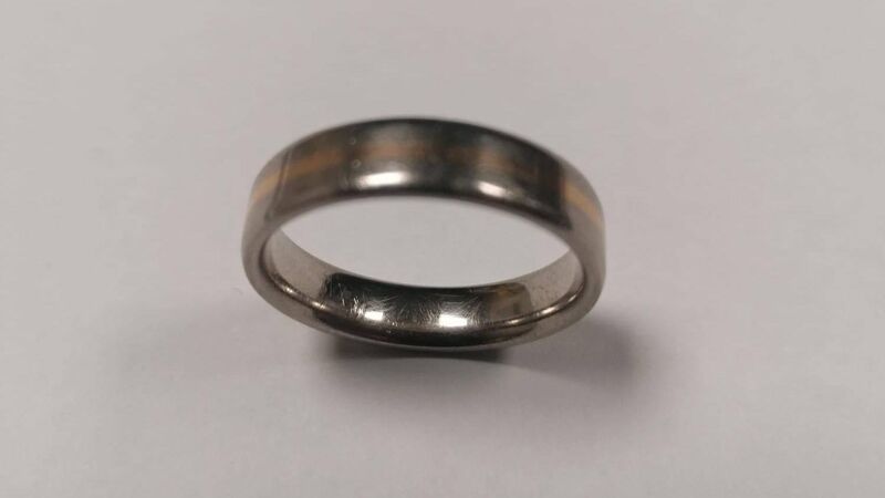 Gardaí appeal for help in returning wedding band found in Cork to its owner Gardaí appeal for help in returning wedding band found in Cork to its owner