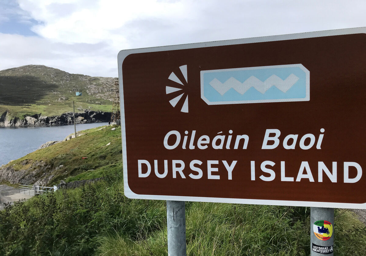 Dursey Island is separated from the mainland by a narrow sound with a very strong tidal race. Dursey Island is separated from the mainland by a narrow sound with a very strong tidal race.