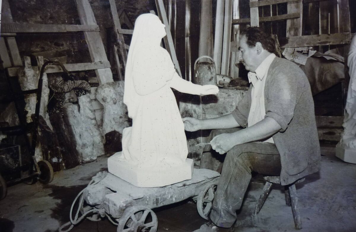 Maurice O'Donnell in 1988 working on one of his many statues in his Coach Street workshop. (Photograph: Richard T. Cooke)