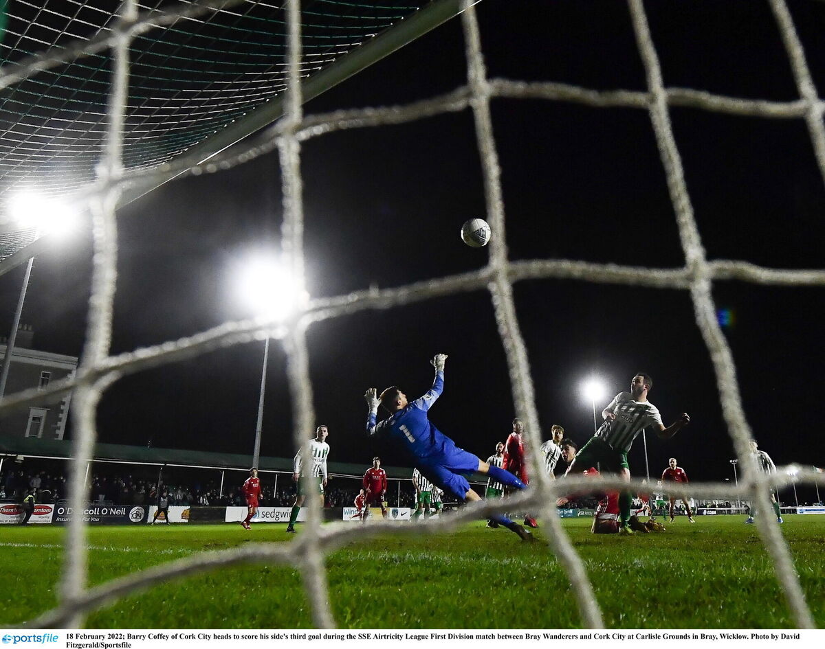 Barry Coffey of Cork City heads to score his side's third goal against Bray Wanderers. Picture: David Fitzgerald/Sportsfile