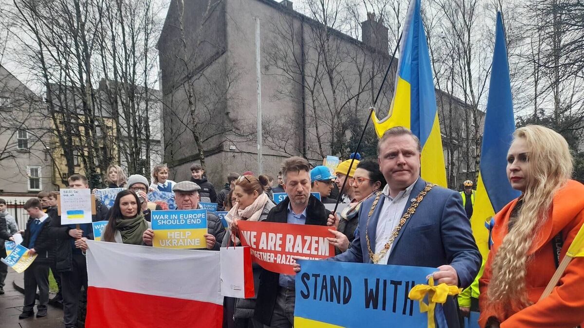 WATCH: Crowds gather in Cork showing solidarity with the people of Ukraine