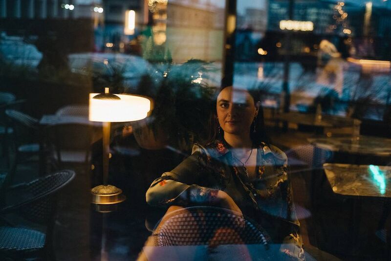 Sarah Hickey has launched her first track of the year 'Looking for Trouble'.