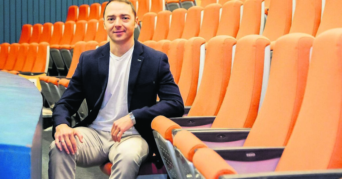 Corkas dovanoja kalbos žinias, kad padėtų ukrainiečių pabėgėliams, atvykstantiems į Airiją