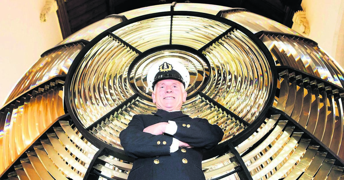 Meet the keepers of the flame at Cork's lighthouses - Vimarsana News