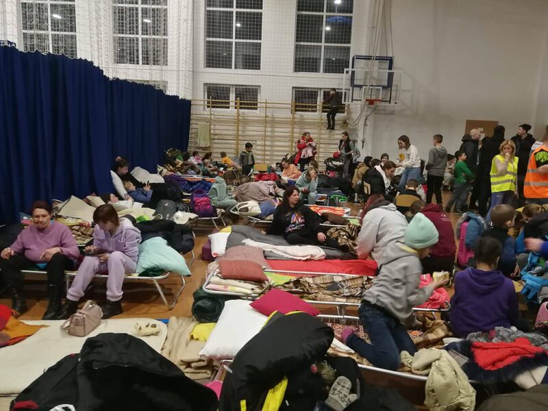 Some of the scenes Izabella witnessed as Ukrainian refugees made it over the border into Poland.