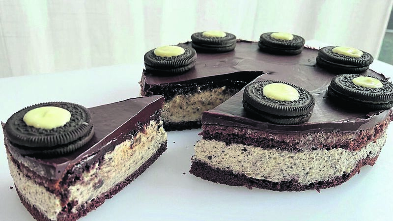 Recipe: Oreo Cookie Mousse Cake Recipe: Oreo Cookie Mousse Cake
