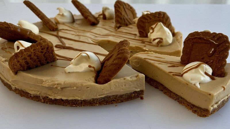Recipe: Biscoff Cream Slice & Biscoff and White Chocolate Rocky Road Recipe: Biscoff Cream Slice & Biscoff and White Chocolate Rocky Road