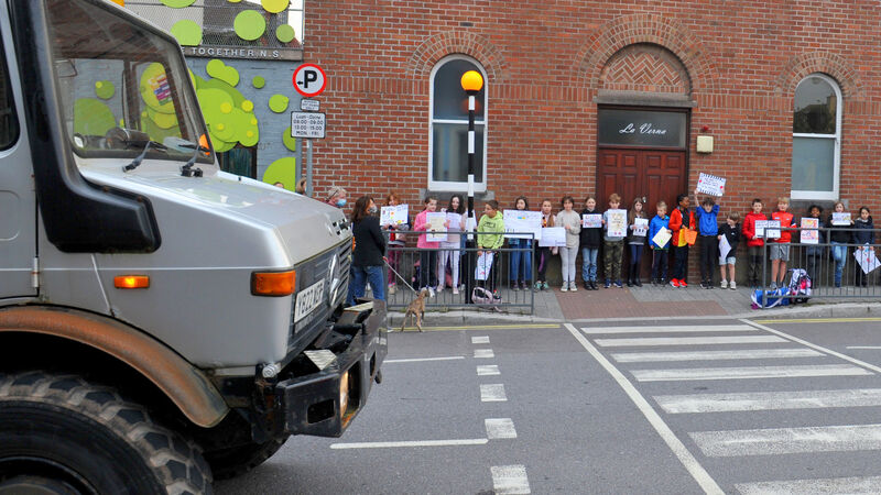 School children ‘forced to run the gauntlet’ on busy Cork city street, says principal