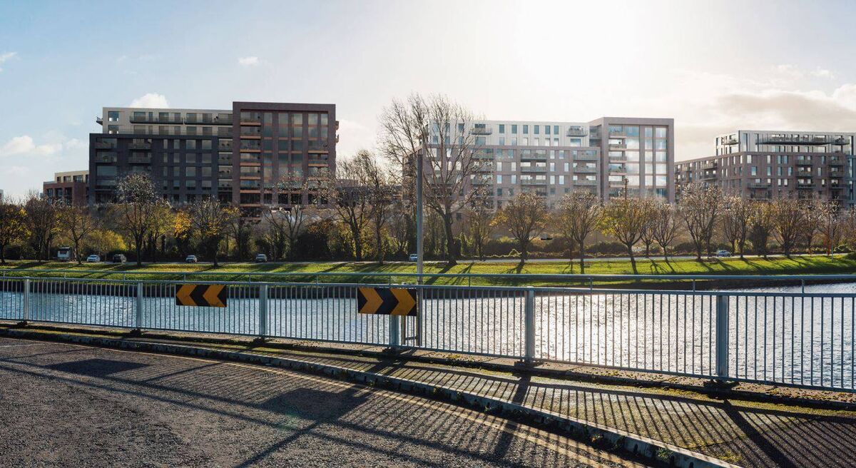 Tiznow Property Company Limited is progressing a planning application with An Bord Pleanála seeking permission to demolish all existing structures and to construct a strategic housing development (SHD) of 823 apartments in six buildings ranging in height from one to 35 storeys at the site in Cork’s South Docklands.