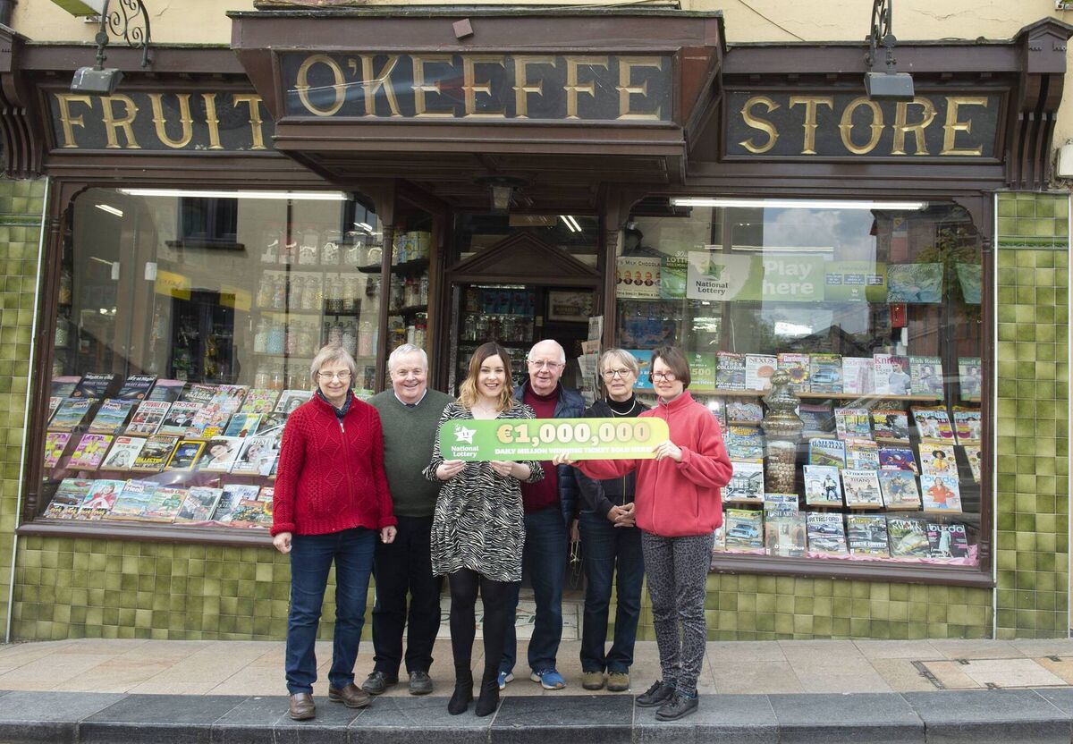 The Kirby family, Nora Kirby, Ray Kirby, Sarah Orr National Lottery, Todd Kirby, Anna Kirby, and Eileen Kirby at W&H O’Keefe Newsagents. Pic: Gerard McCarthy/Mac Innes Photography The Kirby family, Nora Kirby, Ray Kirby, Sarah Orr National Lottery, Todd Kirby, Anna Kirby, and Eileen Kirby at W&H O’Keefe Newsagents. Pic: Gerard McCarthy/Mac Innes Photography