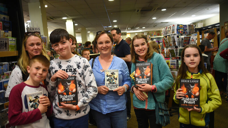Pictures: Hundreds queue in Cork to meet Skulduggery Pleasant author Pictures: Hundreds queue in Cork to meet Skulduggery Pleasant author