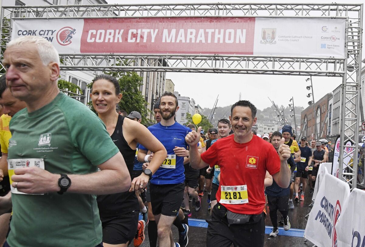 The start of the Cork City Marathon and Relay at St. Patrick's Street. Picture Denis Minihane.