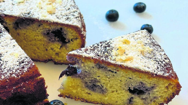 Recipe: Blueberry, Almond & Lemon Cake Recipe: Blueberry, Almond & Lemon Cake