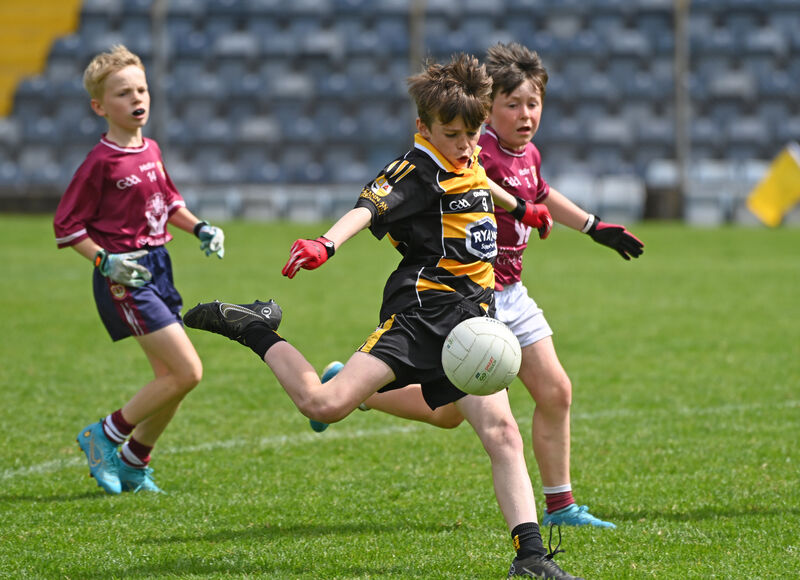 Glenville's Cormac McCarthy shoots as Bishopstown's Jack Crowley moves in. Picture:  Eddie O'Hare