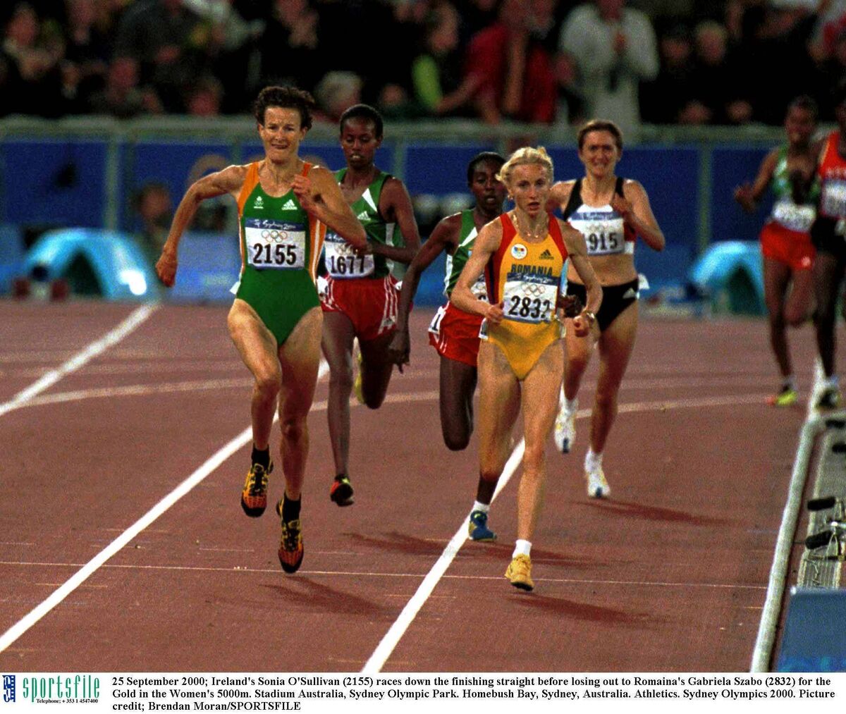 Sonia O'Sullivan races down the finishing straight at the Sydney Olympics in 2000. Picture: Brendan Moran/SPORTSFILE