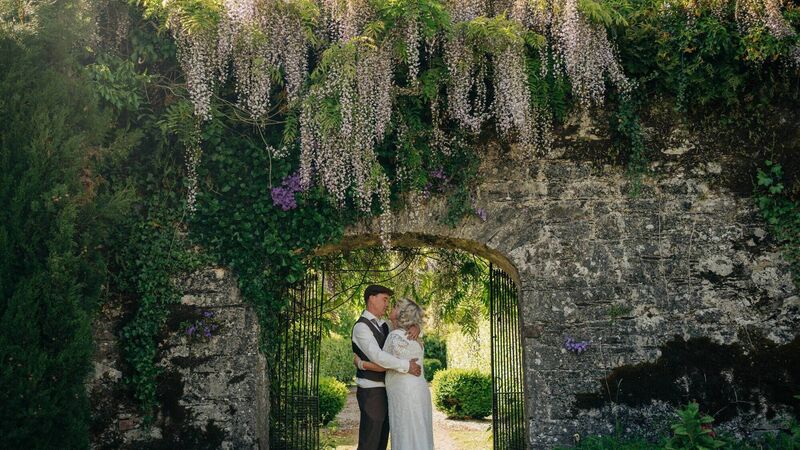 Wedding of the Week: Couple's nod to the roaring 20s as they wed at Cork castle Wedding of the Week: Couple's nod to the roaring 20s as they wed at Cork castle