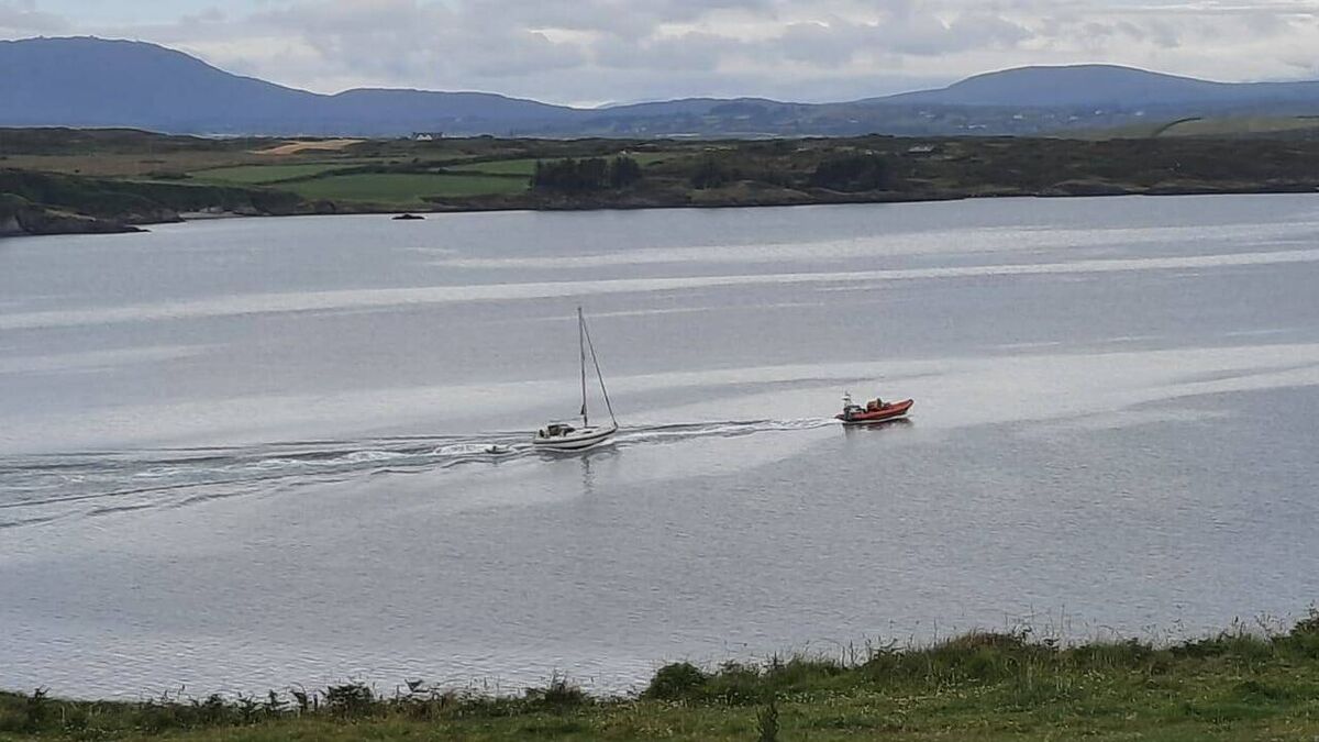 Two people rescued near Cape Clear after yacht became tangled in fishing gear 