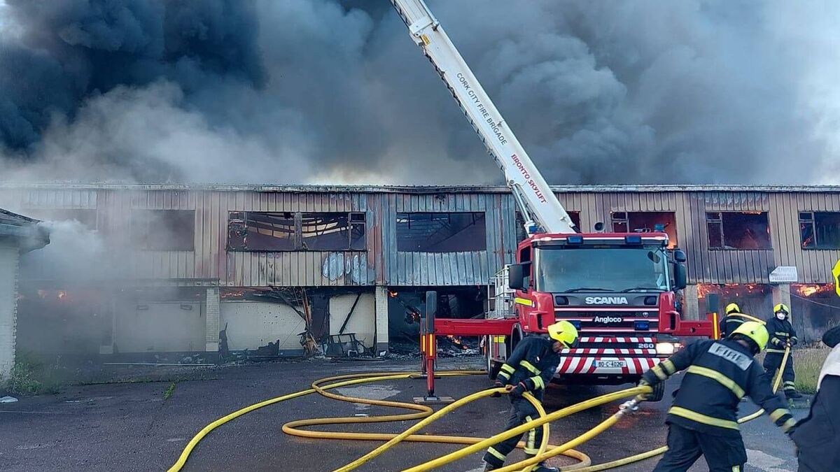 Latest: Fire crews responding to blaze at former Cork hotel say focus is on preventing fire from spreading