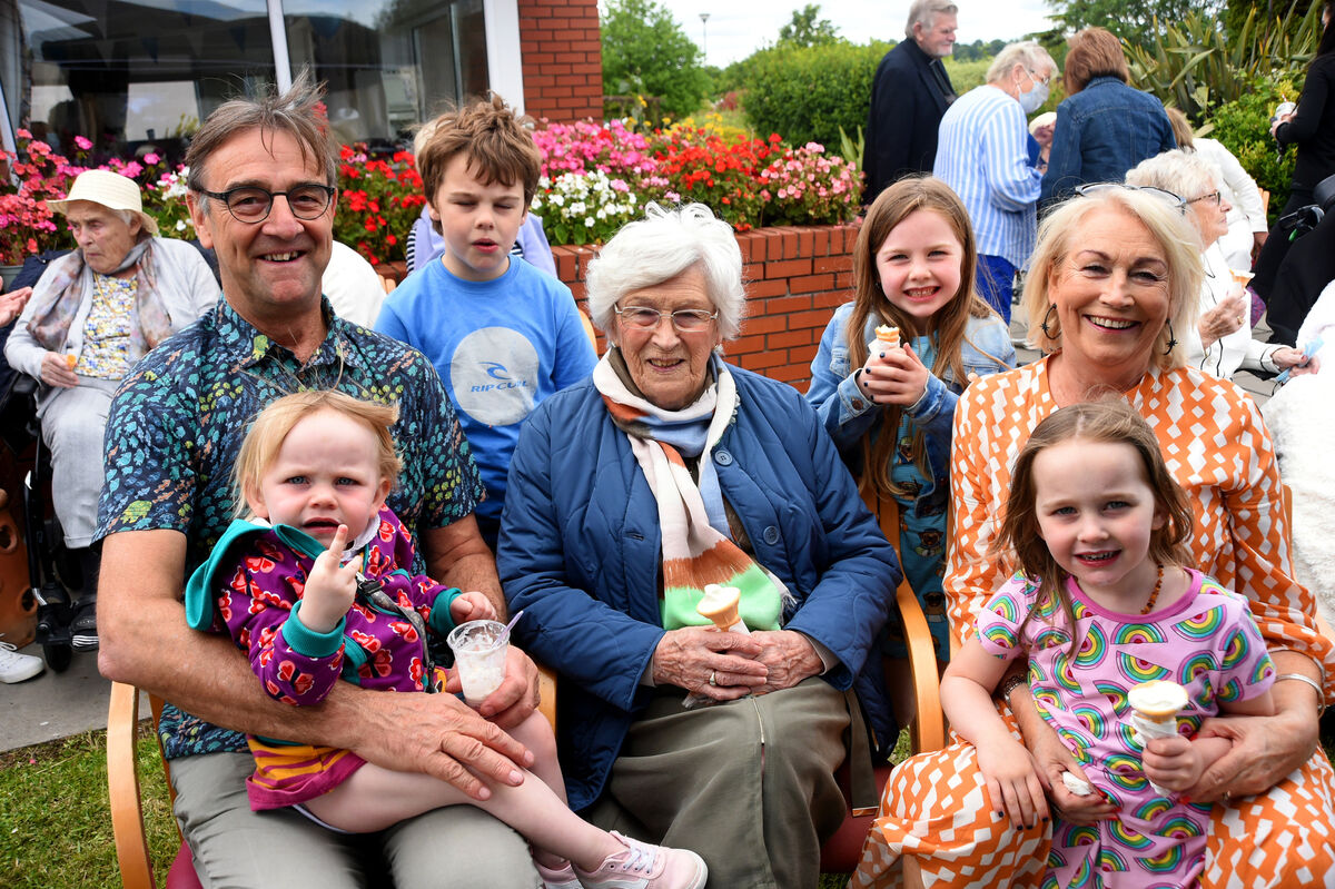 Angela Dennehy (centre) with daughter Gillian Redmond and husband Tom Redmond and great-grandchildren Sadie, Conor, Isla and Matilda O’Brien enjoying ice-cream at the party. ABOVE: St Luke’s Home Angela Dennehy (centre) with daughter Gillian Redmond and husband Tom Redmond and great-grandchildren Sadie, Conor, Isla and Matilda O’Brien enjoying ice-cream at the party. ABOVE: St Luke’s Home